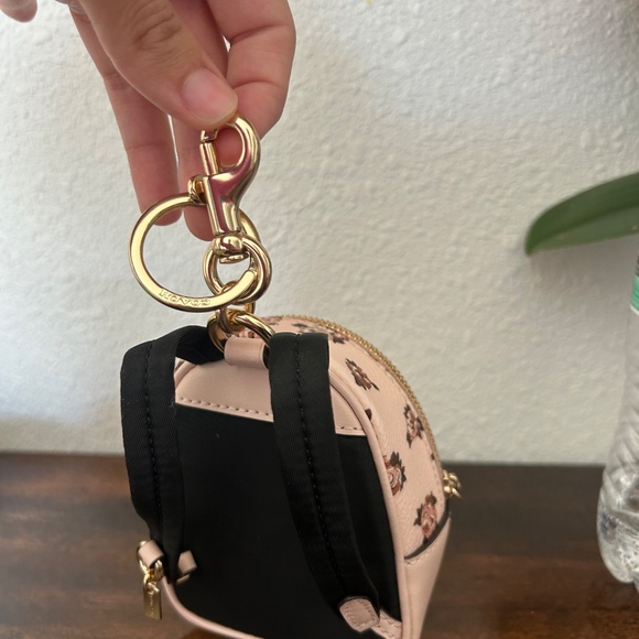 Coach backpack keychain - Picture 5 of 6